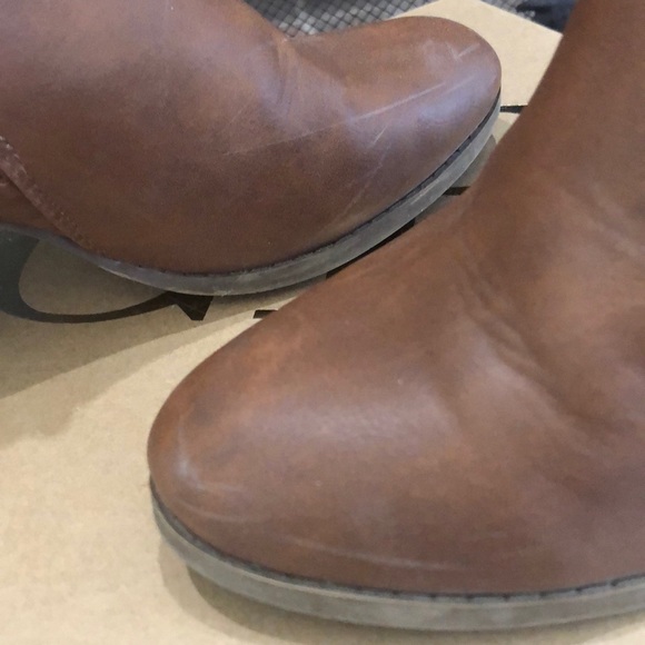 Chestnut colored booties - Picture 5 of 5